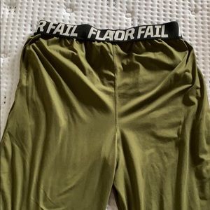 Flag Nor Fail pants olive green